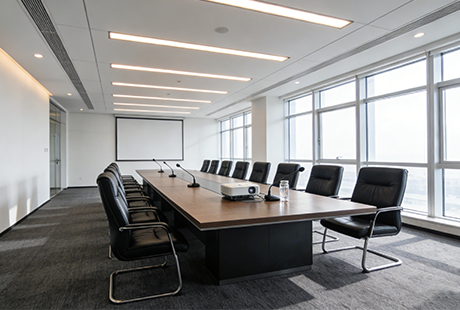 同为科技桌面PDU赋能现代化办公空间