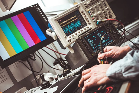 一台 PDU 出厂前，要过多少道电气测试